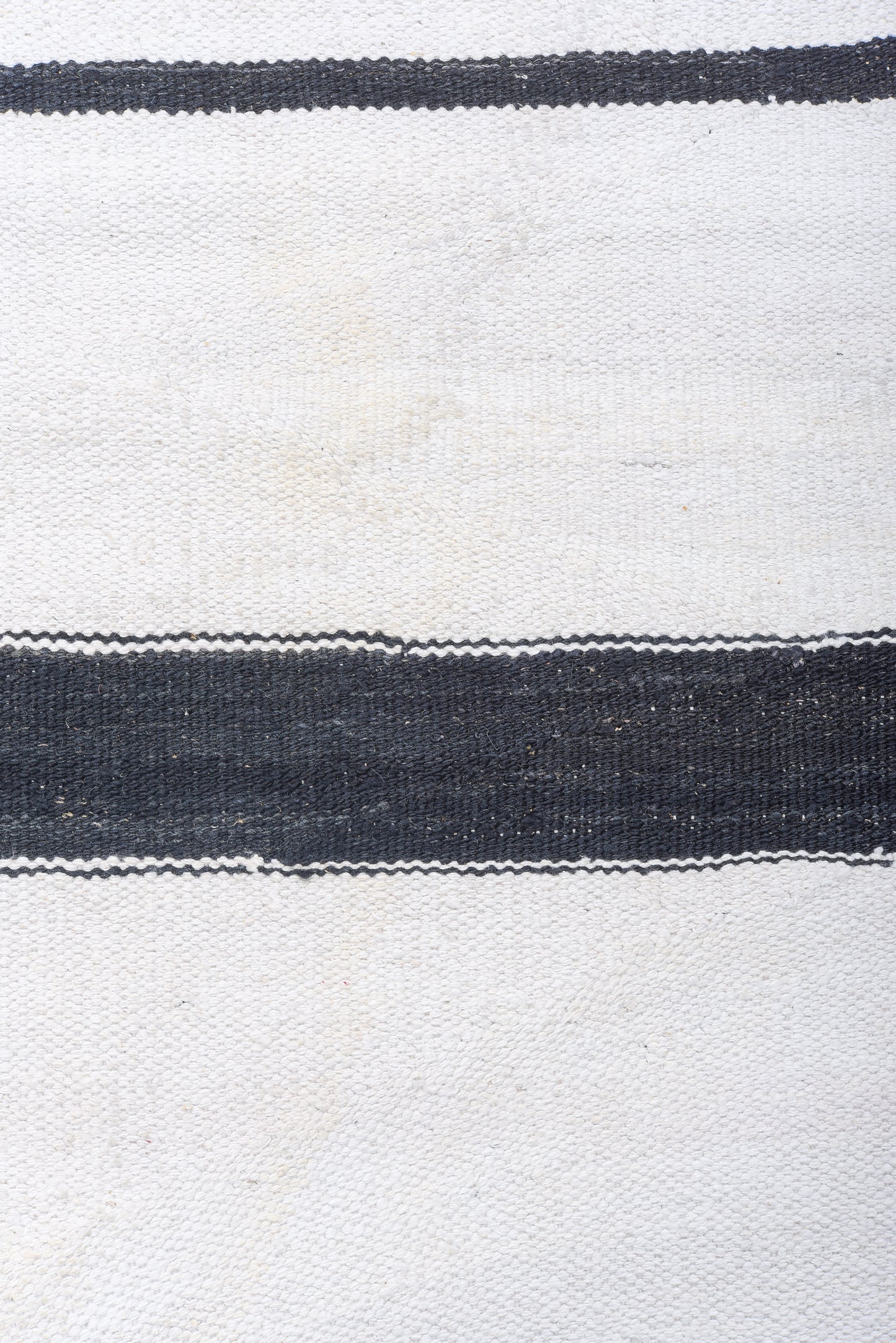 Modern Kilim flat weave | 13 x 19 | Area Rug | tribal design | White, Black | hand woven (3408)