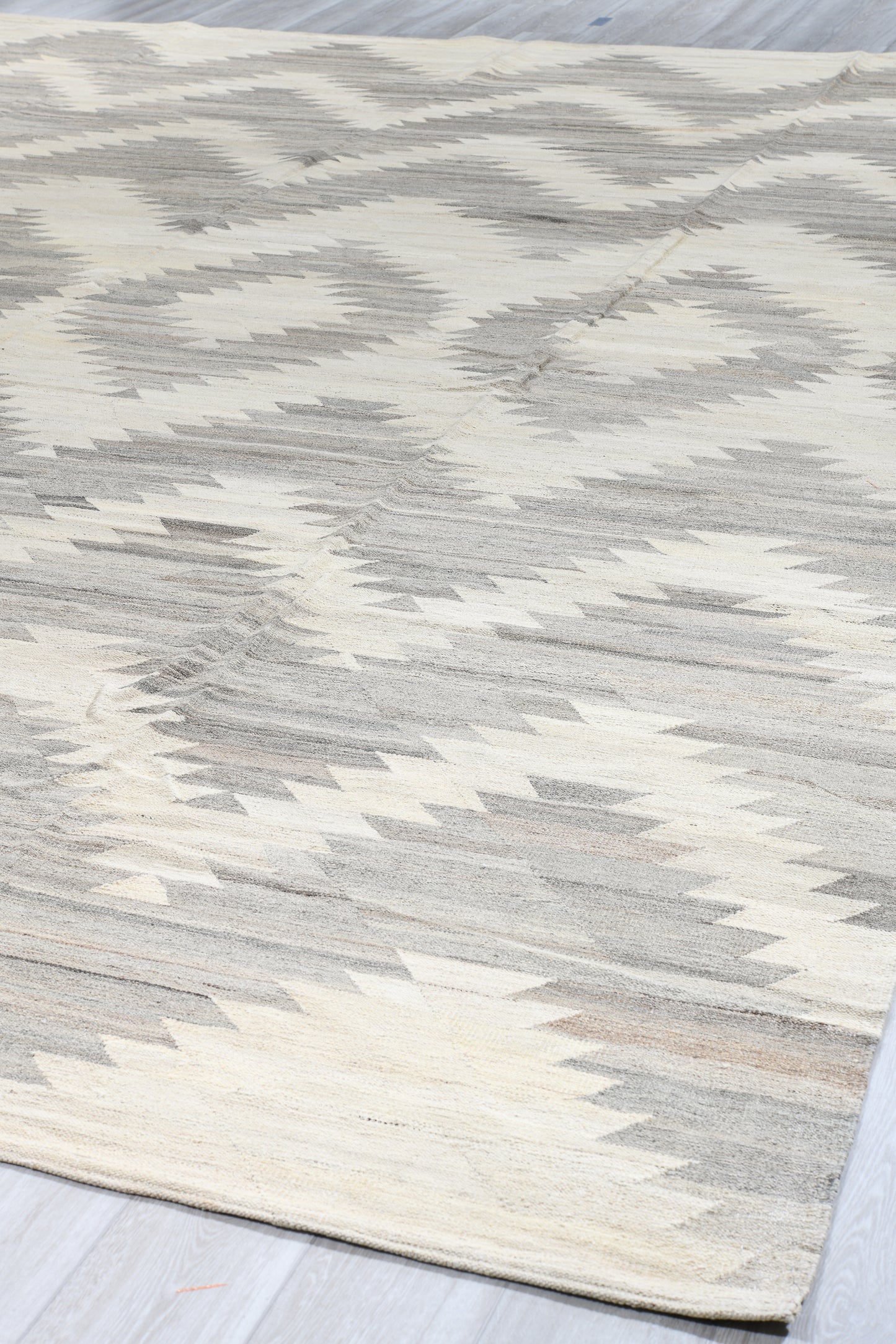 Modern Kilim flat weave | 13 x 16 | Area Rug | tribal design | Beige, Gray | hand woven (4080)