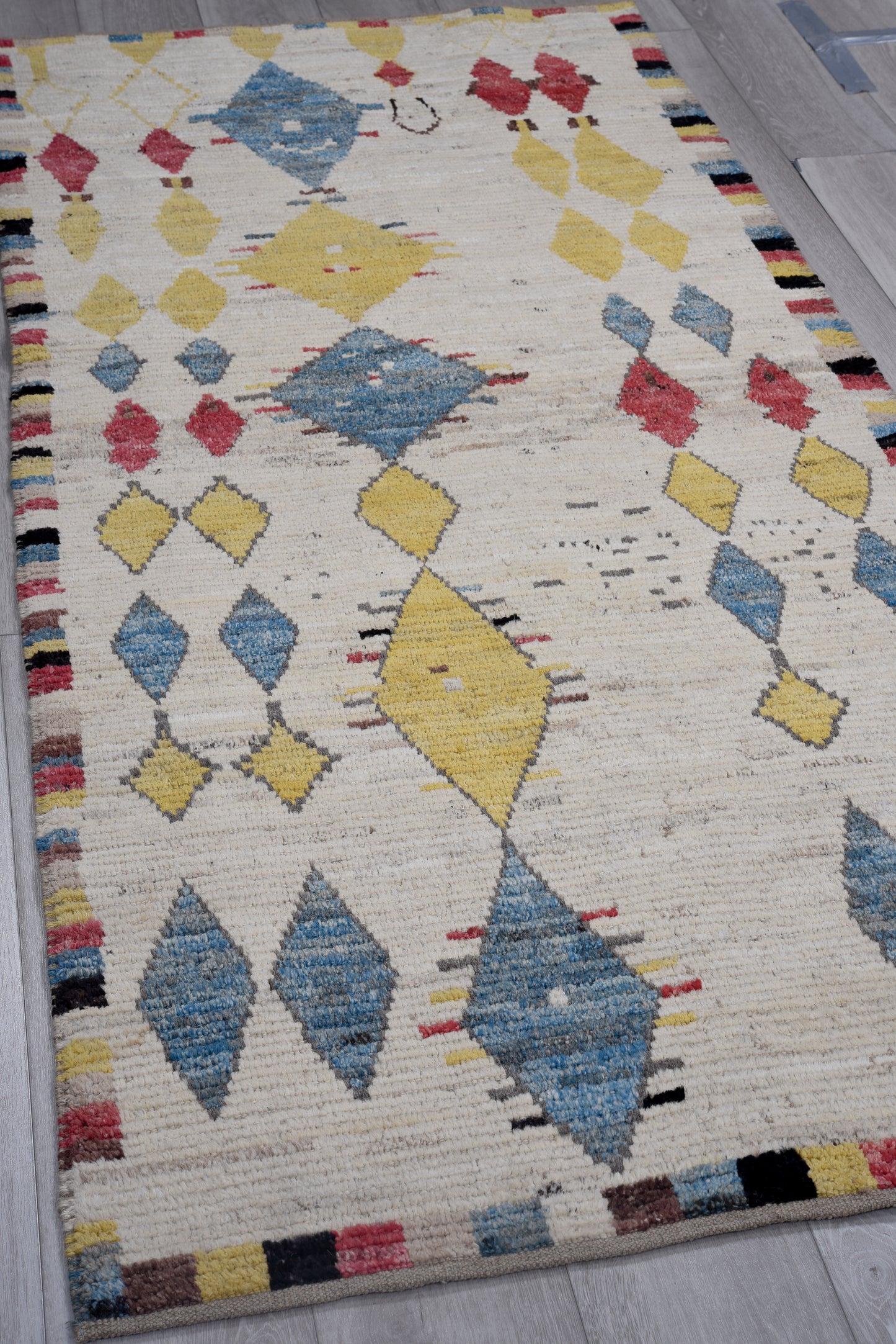 Moroccan Runner 3x 8  | 100% wool | hand knotted | colorful geometric design runner (4634)